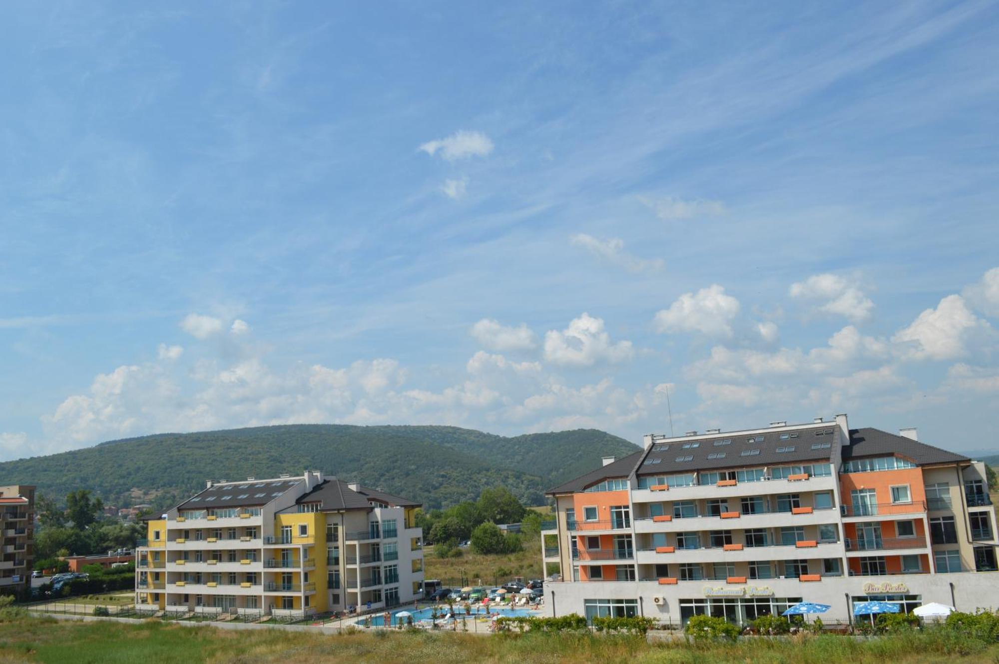 Prostor Apartments Obzor Esterno foto